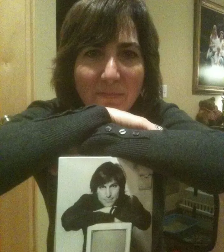Steve Jobs: she strikes the pose
