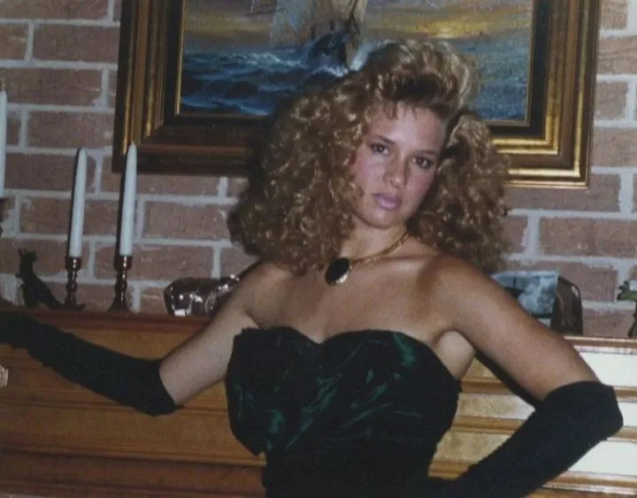 Renee Zellweger (1987)